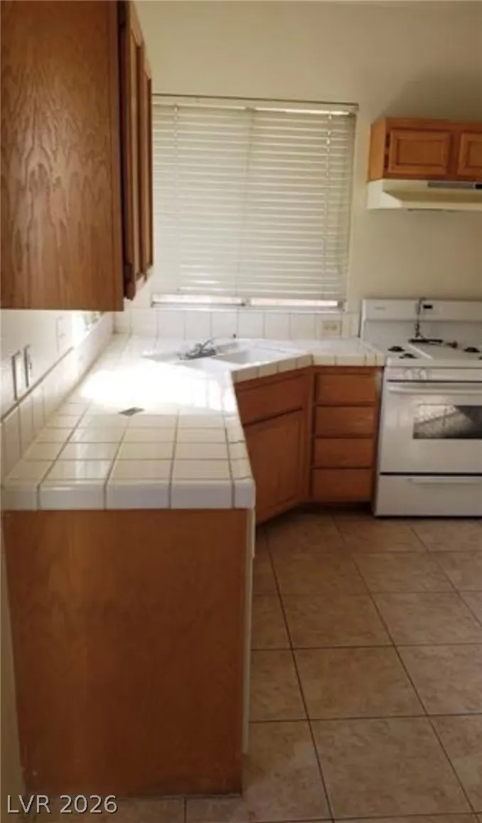 2764 TROTWOOD LANE Las Vegas, NV 89108
