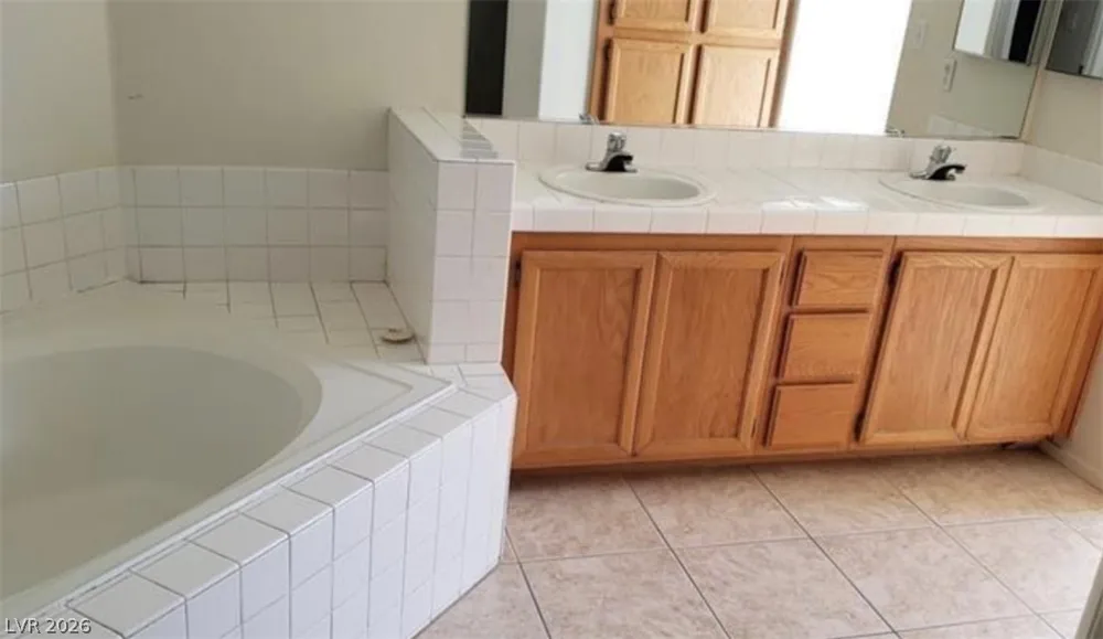 2764 TROTWOOD LANE Las Vegas, NV 89108