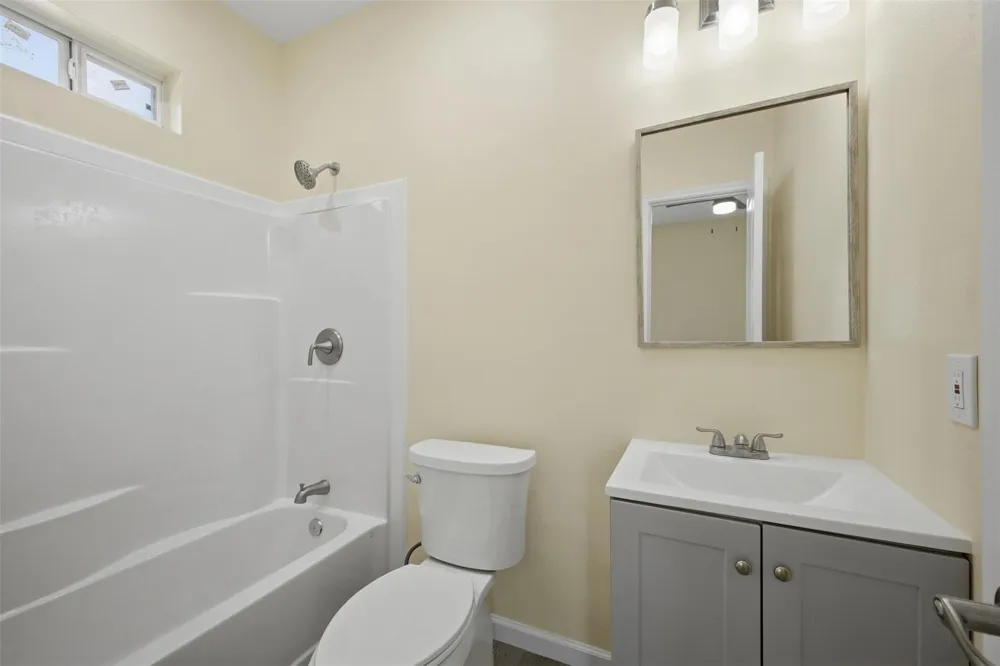 100 Walnut Circle Somerville, TX 77879