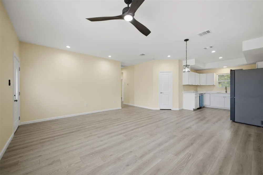 100 Walnut Circle Somerville, TX 77879