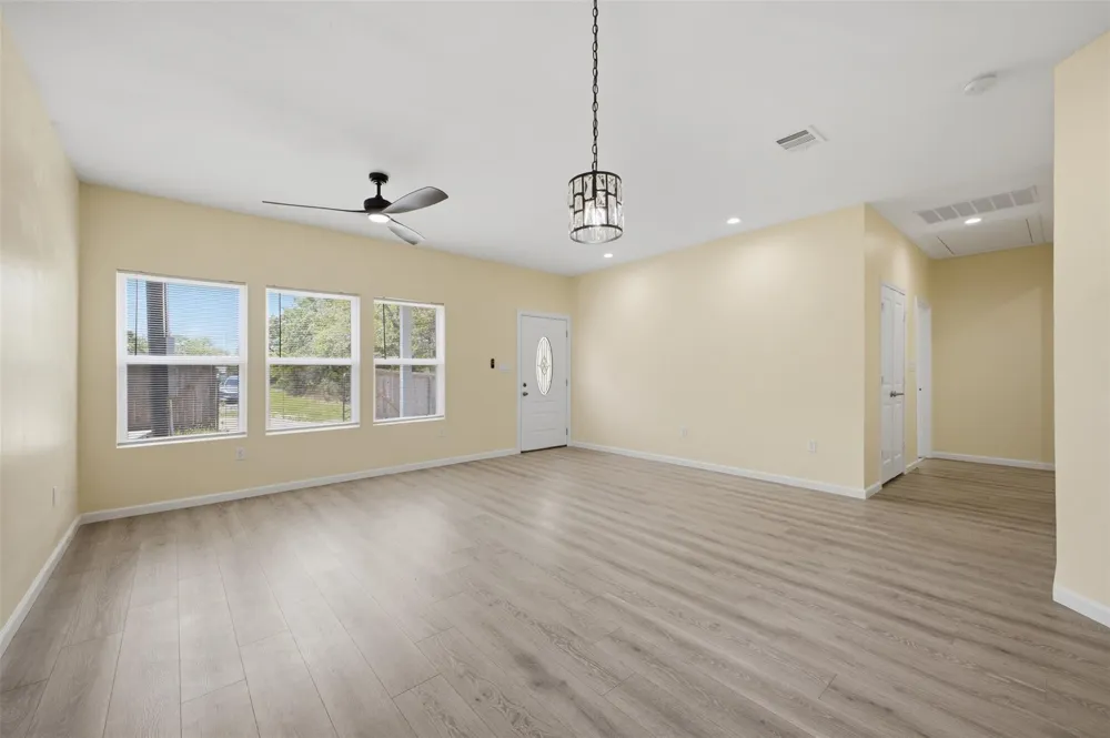 100 Walnut Circle Somerville, TX 77879