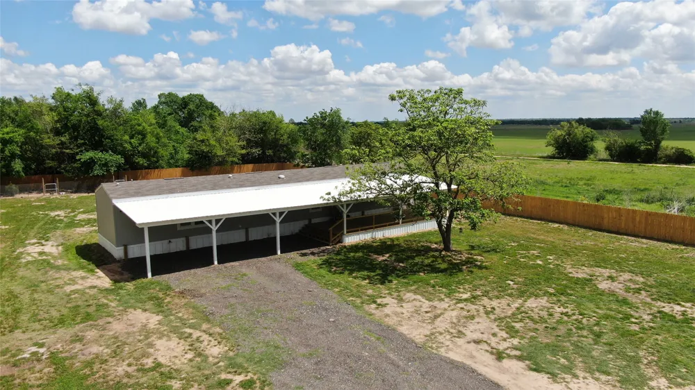 335 County Road 352 Gause, TX 77857