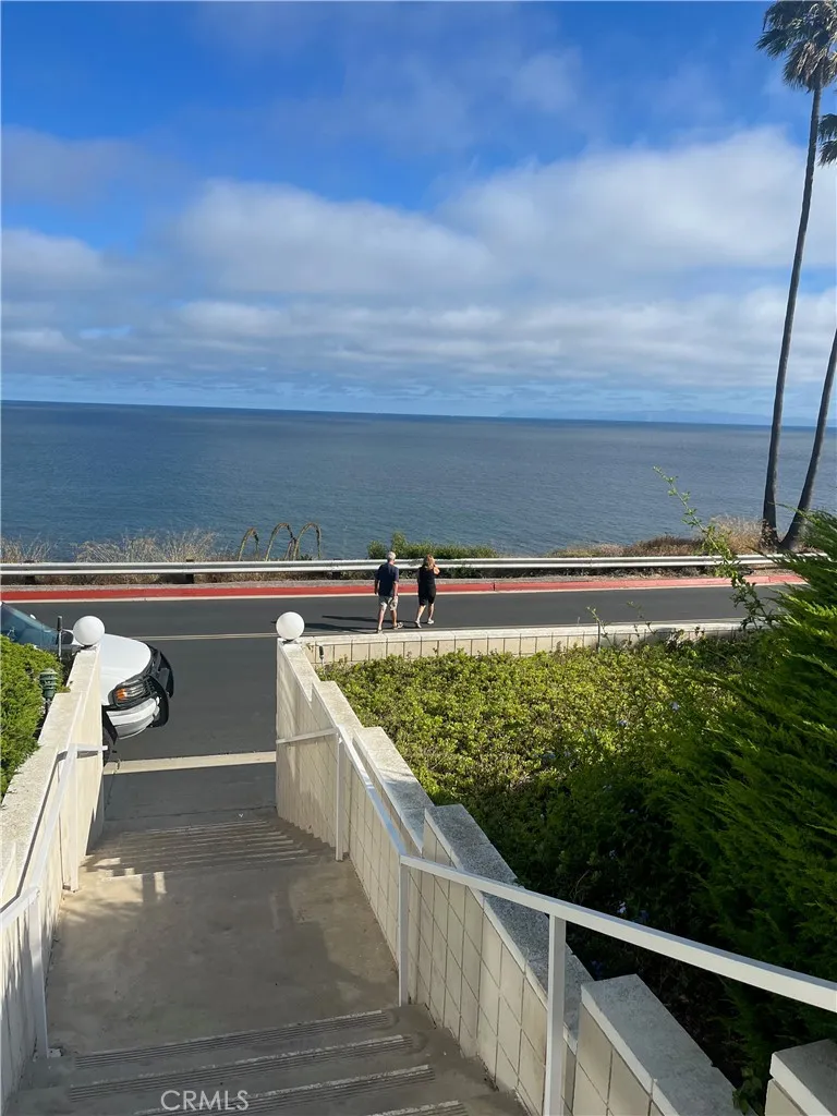 32653 Seagate Drive #B Rancho Palos Verdes, CA 90275