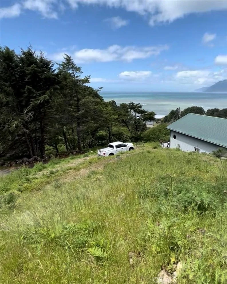 53 Redcrest Court Shelter Cove, CA 95589