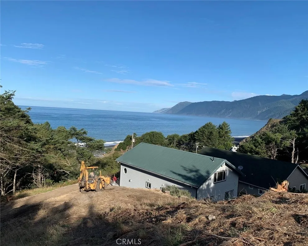 53 Redcrest Court Shelter Cove, CA 95589