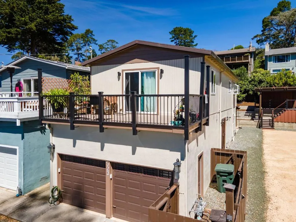 523 The Alameda El Granada, CA 94018