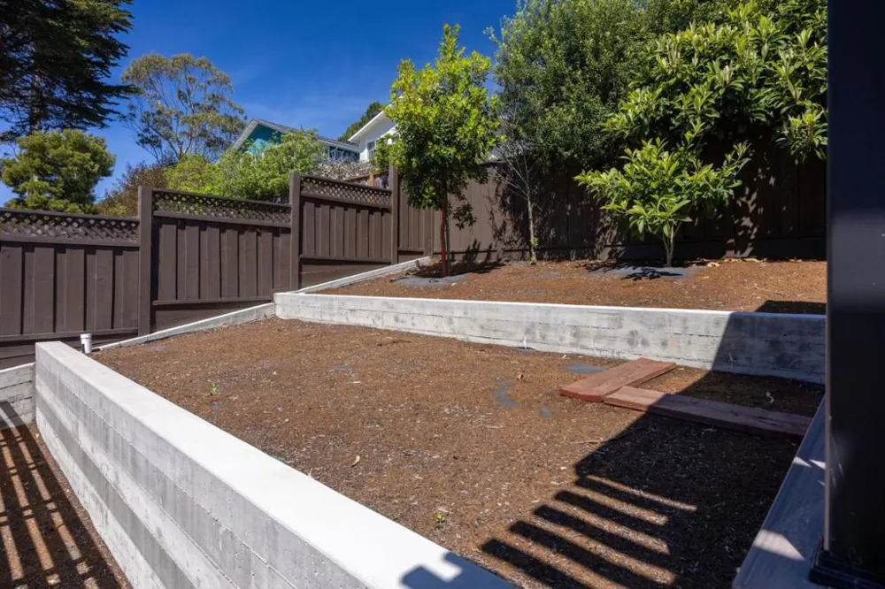 523 The Alameda El Granada, CA 94018