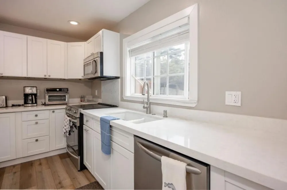 523 The Alameda El Granada, CA 94018