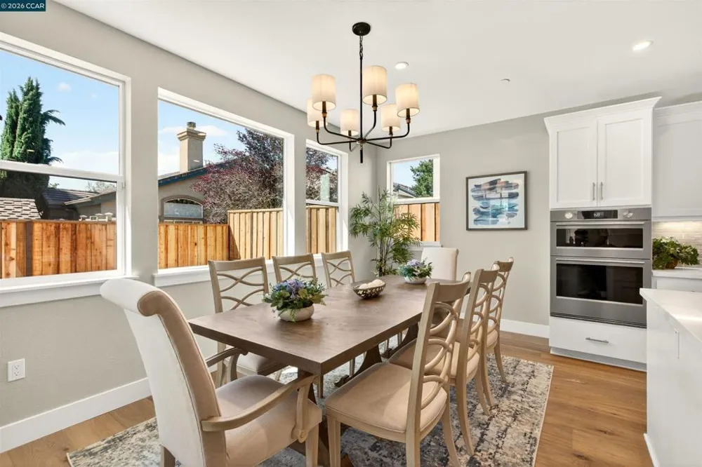 2237 Vandeleur Drive Napa, CA 94558