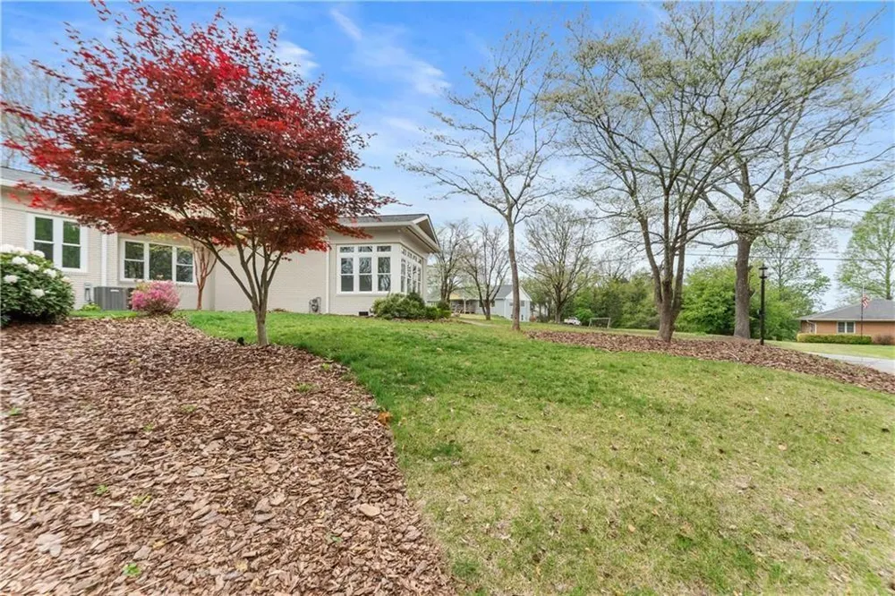 664 Chenocetah Drive Cornelia, GA 30531