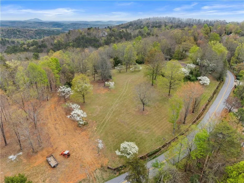 664 Chenocetah Drive Cornelia, GA 30531