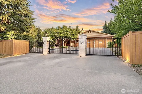 4029 SanMar Drive NE