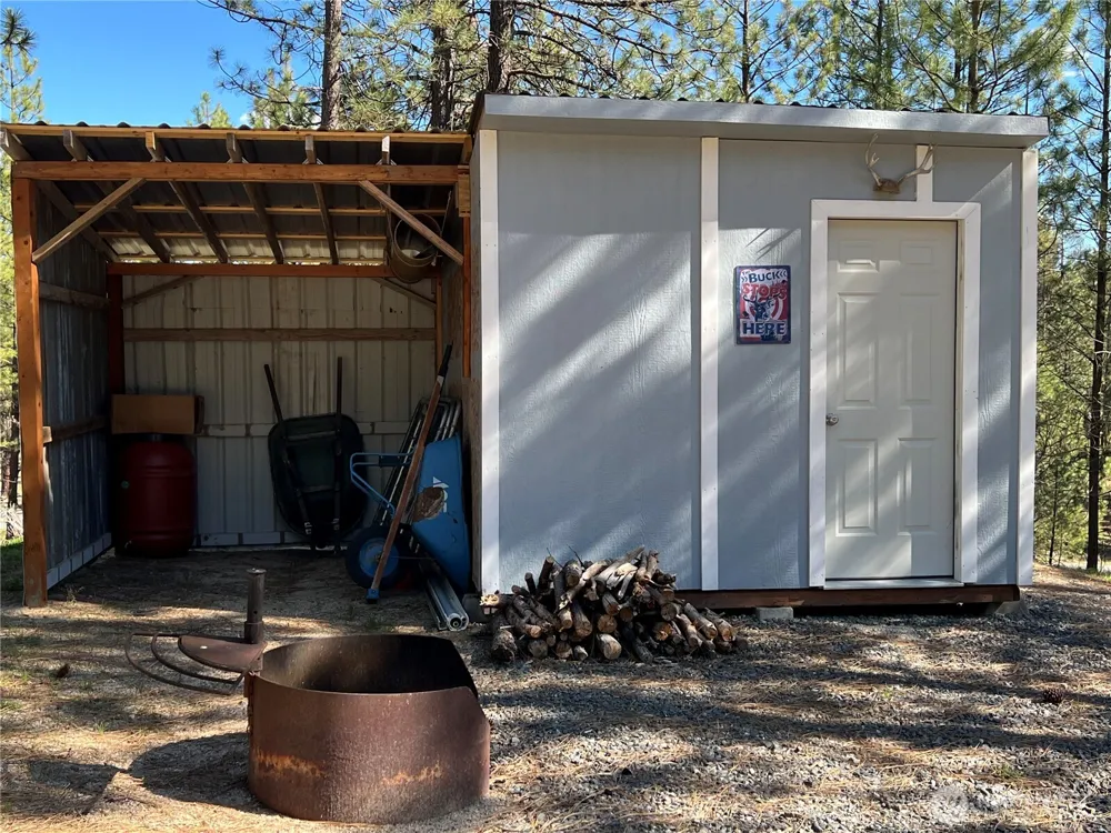 1069 B Kitt Narcisse Road Colville, WA 99114