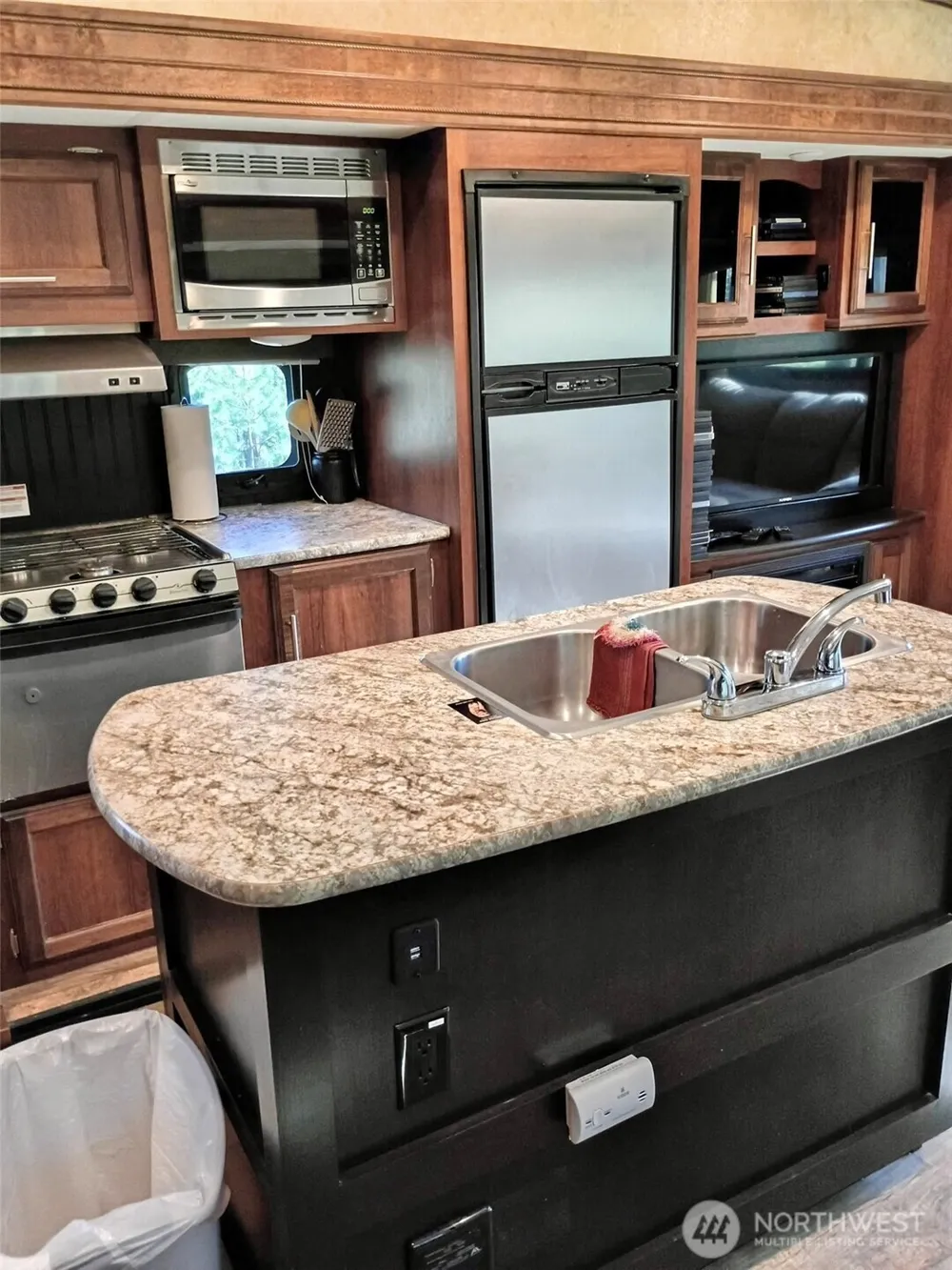 1069 B Kitt Narcisse Road Colville, WA 99114