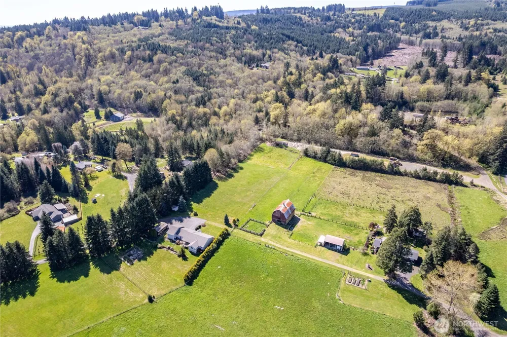 100 Magpie Drive Castle Rock, WA 98611