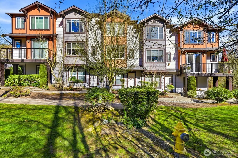 10175 156th Court NE #105 Redmond, WA 98052