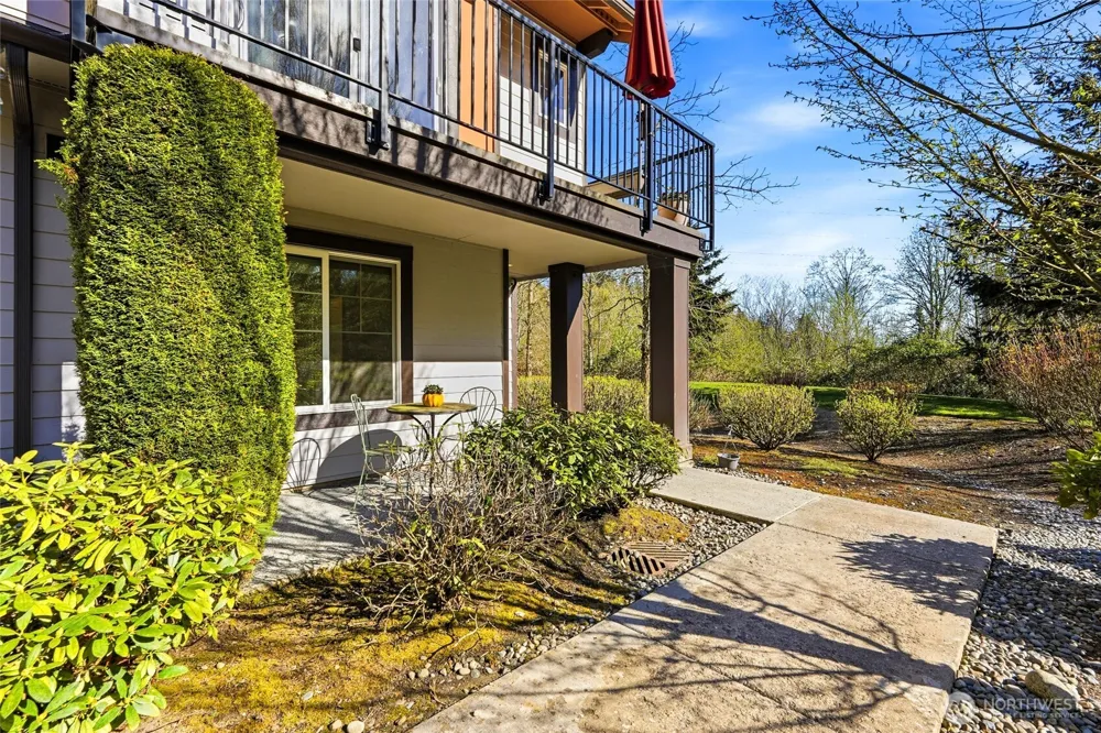 10175 156th Court NE #105 Redmond, WA 98052
