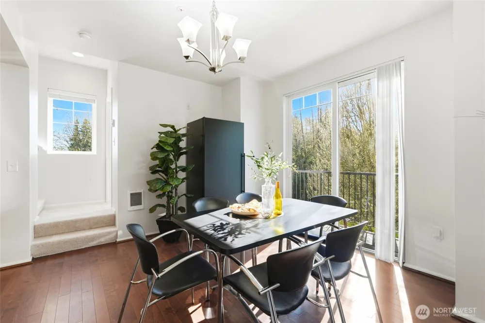 10175 156th Court NE #105 Redmond, WA 98052