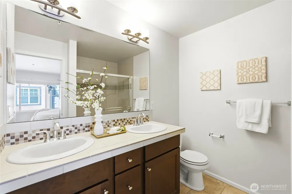10175 156th Court NE #105 Redmond, WA 98052
