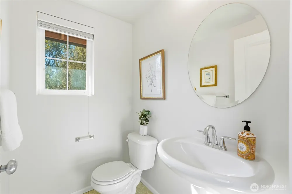 10175 156th Court NE #105 Redmond, WA 98052