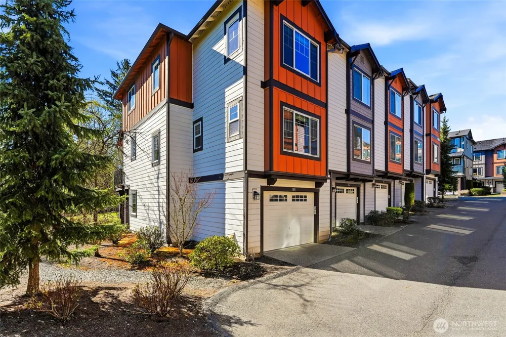 10175 156th Court NE #105 Redmond, WA 98052