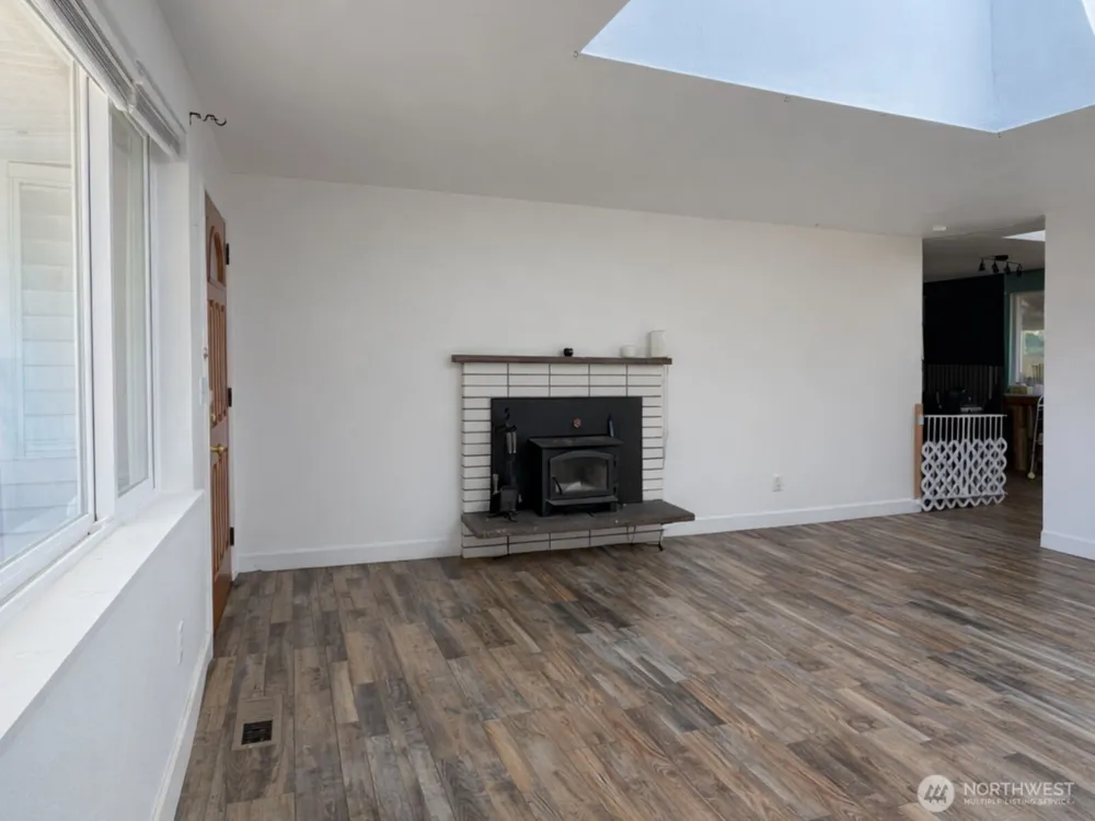 100 Hillcrest Drive Elma, WA 98541
