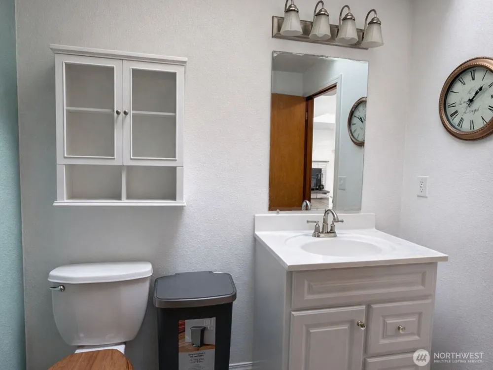 100 Hillcrest Drive Elma, WA 98541