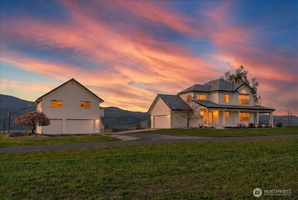 1190 Summit Boulevard Manson, WA 98831