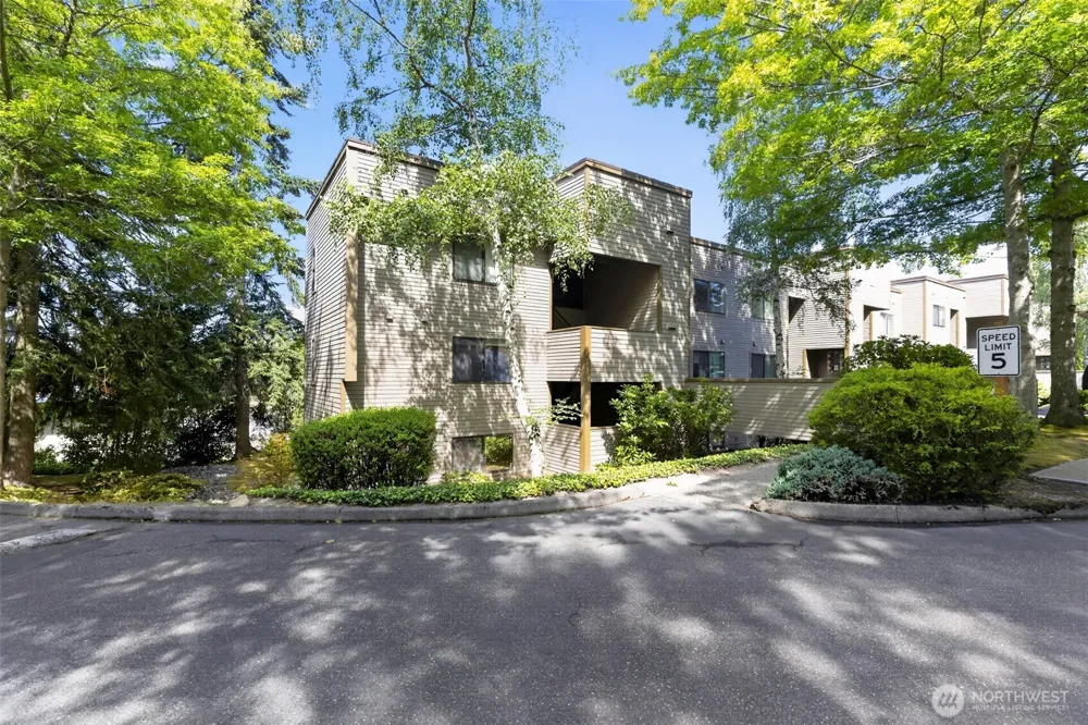 4895 76th Street SW #D701 Mukilteo, WA 98275