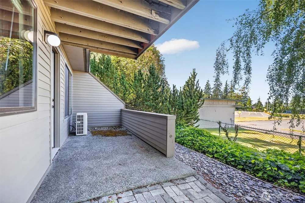 4895 76th Street SW #D701 Mukilteo, WA 98275
