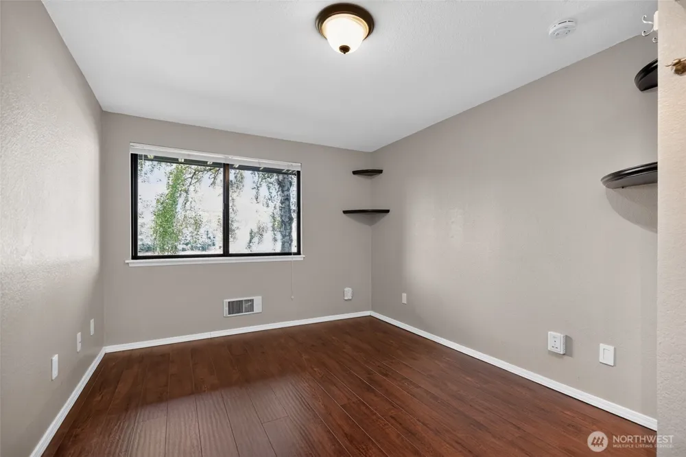 4895 76th Street SW #D701 Mukilteo, WA 98275
