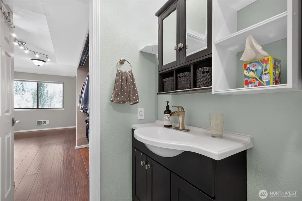 4895 76th Street SW #D701 Mukilteo, WA 98275