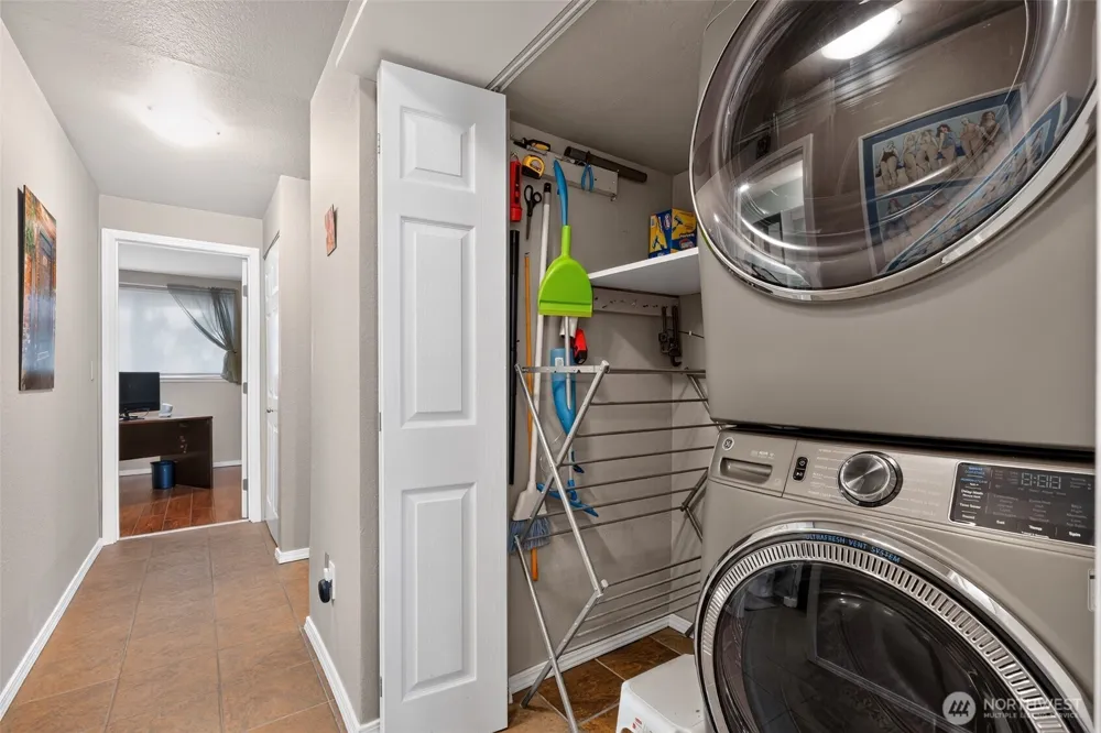 4895 76th Street SW #D701 Mukilteo, WA 98275