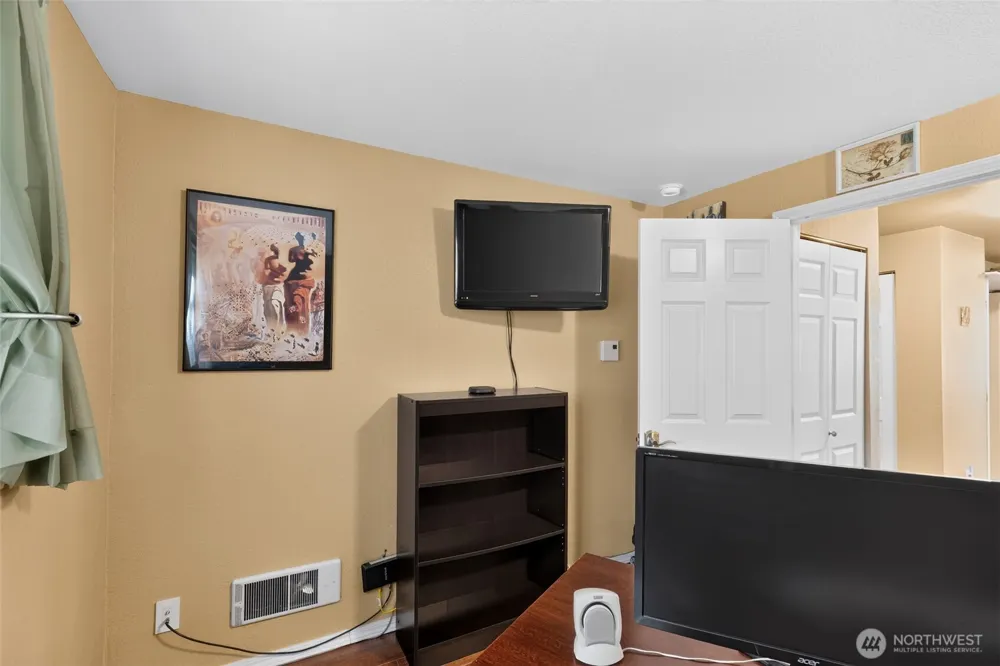 4895 76th Street SW #D701 Mukilteo, WA 98275