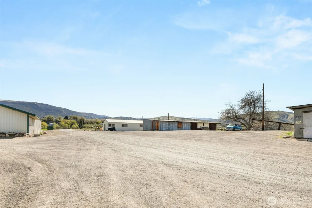 2988 Malaga Alcoa Highway Malaga, WA 98828