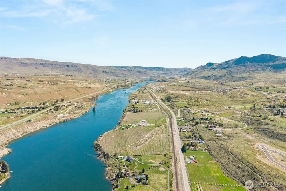 2988 Malaga Alcoa Highway Malaga, WA 98828