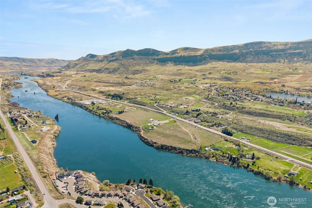 2988 Malaga Alcoa Highway Malaga, WA 98828