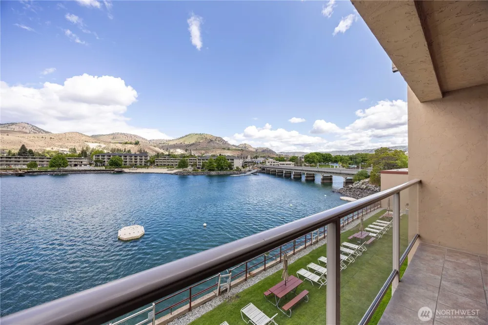 322 W Woodin Avenue #632 Chelan, WA 98816