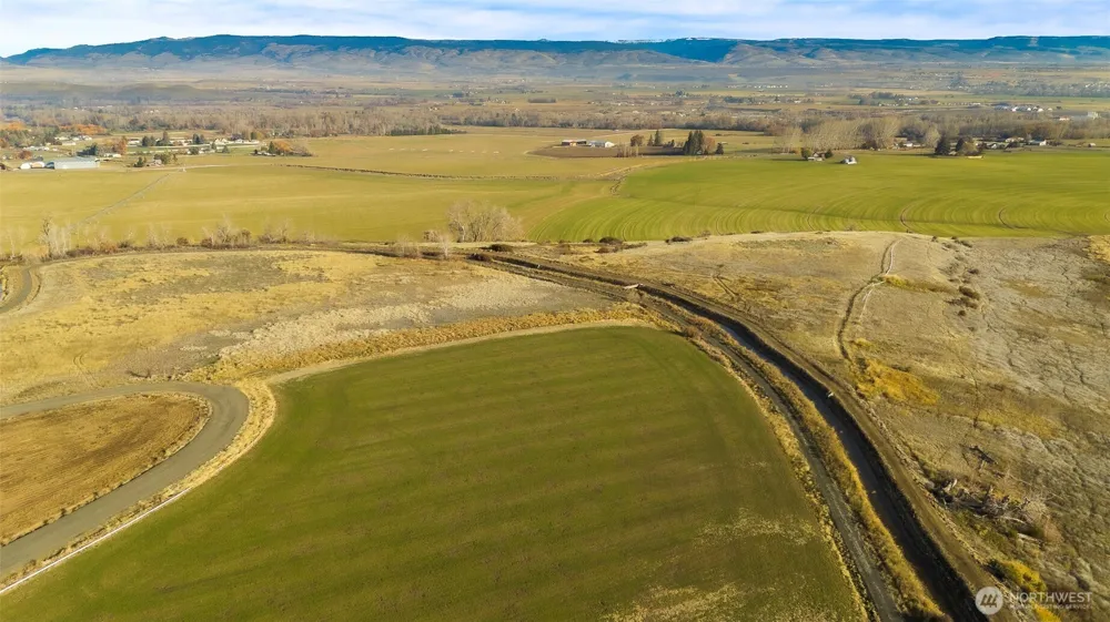 1681 Edge Bluff Loop Ellensburg, WA 98926