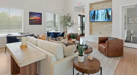 637 Canvas Ave