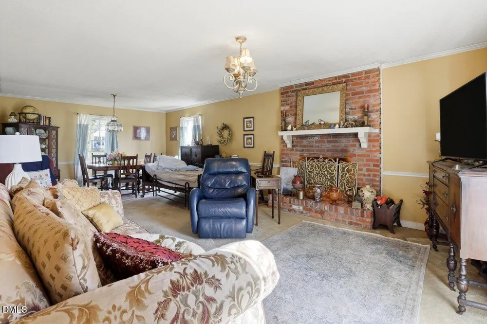 3701 Cornwallis Road Kinston, NC 28504