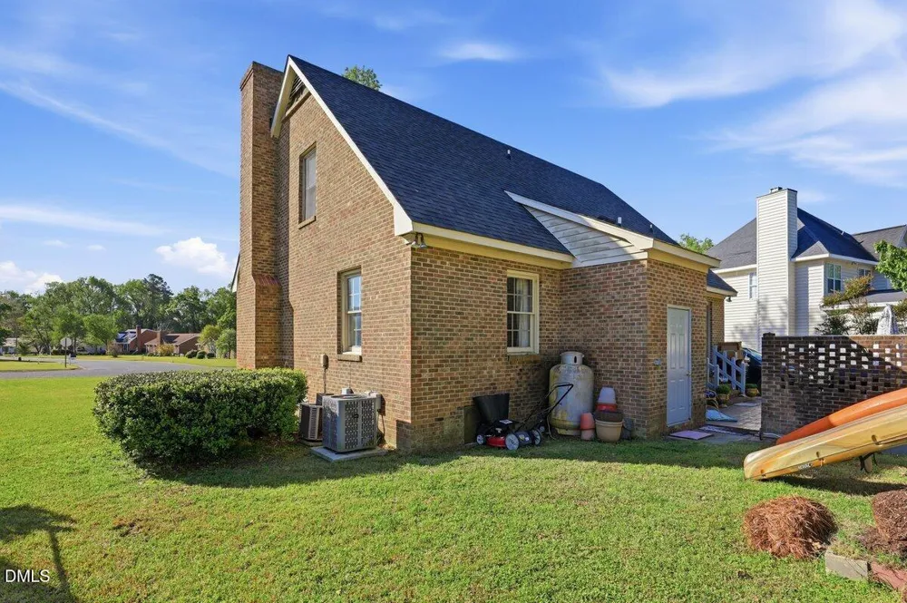 3701 Cornwallis Road Kinston, NC 28504