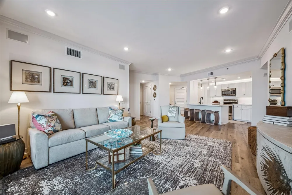 801 E Beach Drive #TW1704 Galveston, TX 77550