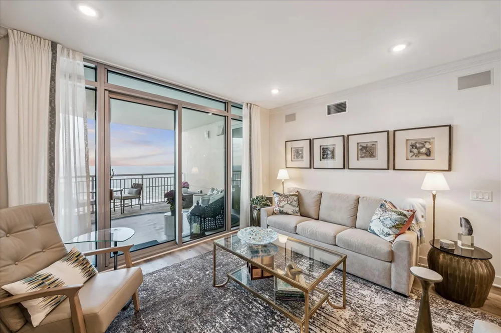 801 E Beach Drive #TW1704 Galveston, TX 77550