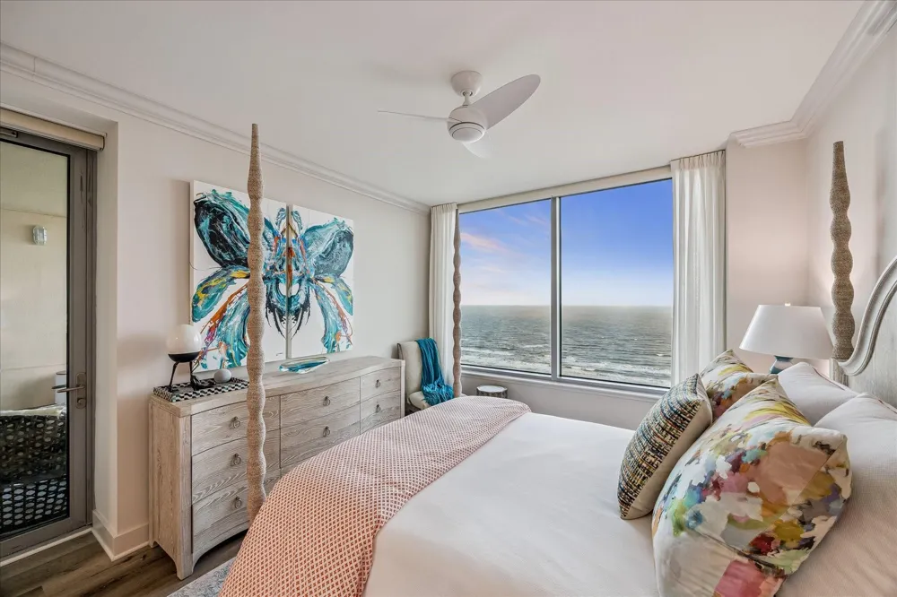 801 E Beach Drive #TW1704 Galveston, TX 77550