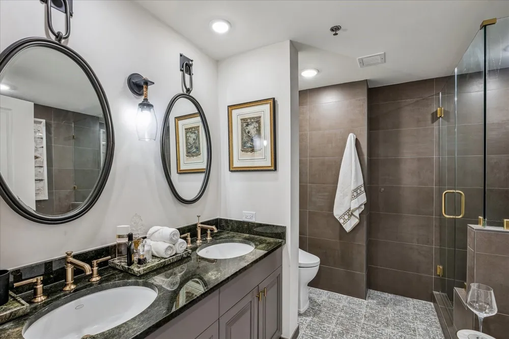 801 E Beach Drive #TW1704 Galveston, TX 77550