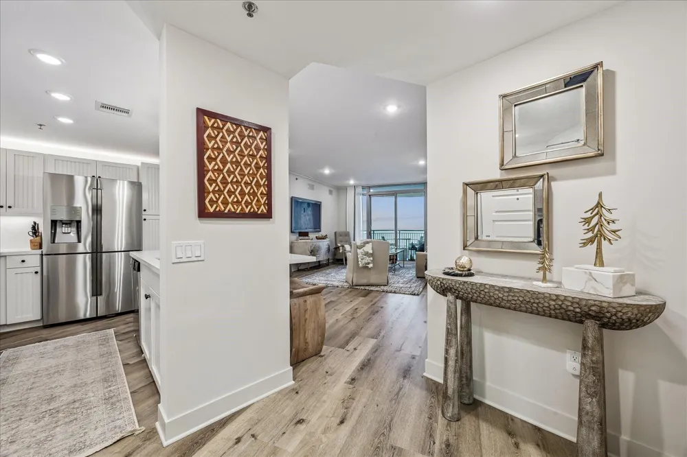 801 E Beach Drive #TW1704 Galveston, TX 77550