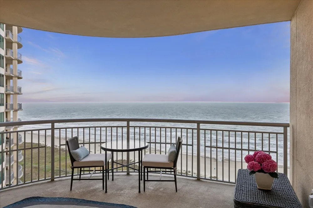 801 E Beach Drive #TW1704 Galveston, TX 77550