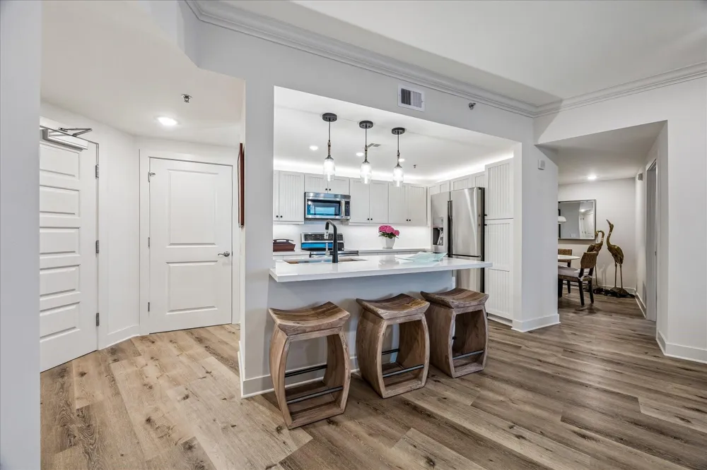 801 E Beach Drive #TW1704 Galveston, TX 77550