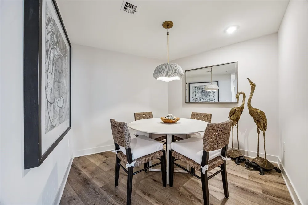 801 E Beach Drive #TW1704 Galveston, TX 77550